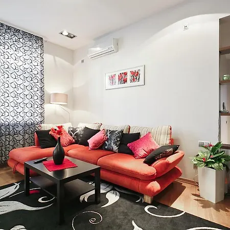 Nezavisimosti Vip Apartament Daire *