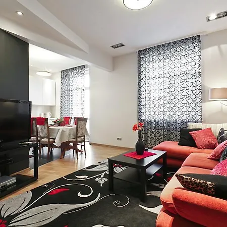 Nezavisimosti Vip Apartament